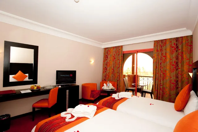 Superior, Double or Twin Bed, Pool View, Palm Plaza Hotel And Spa 3/3