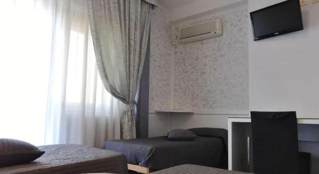 غرفة ثلاثية بسرير مزدوج وسرير فردي، Hotel Marte 3/5