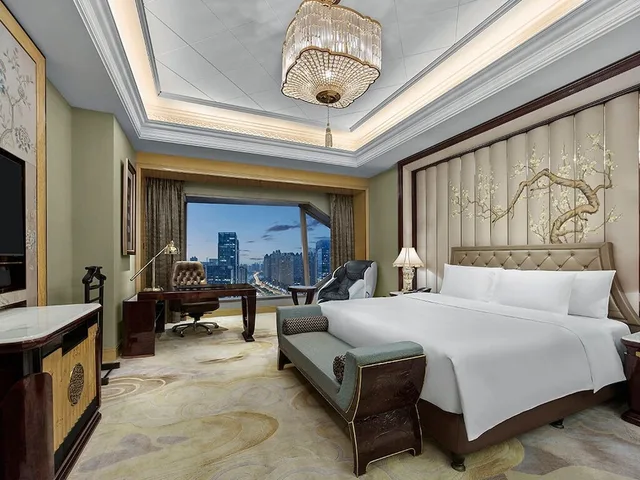 غرفة تنفيذية بسرير كينج، Wanda Reign Wuhan 1/6