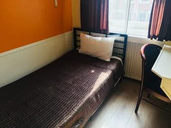 غرفة مفردة، Gresham Hotel 1/1