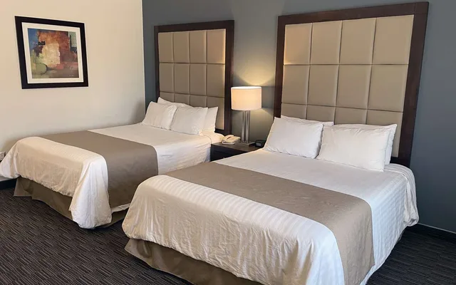 غرفة قياسية بسريرين كوين، Best Western Plus Chihuahua Juventud 1/5