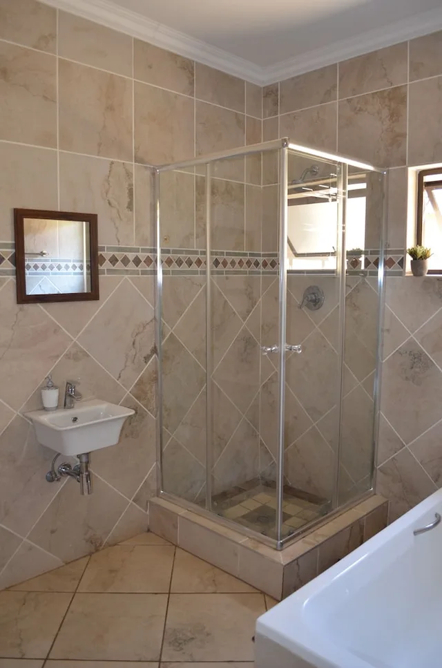 جناح عائلي بسريرين كوين، Manor Hills Guest Lodge 4/4