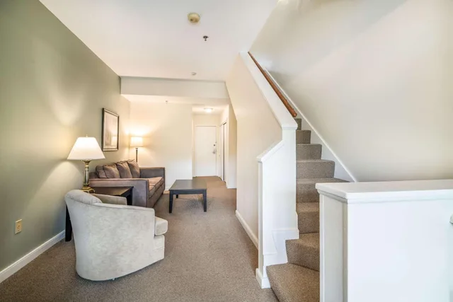 Suite, Two Story, Sofa, Jetted Tub، The Valley Inn, an Ascend Collection Hotel 2/3