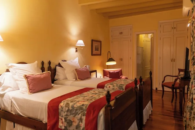 غرفة أساسية بسريرين منفصلين في الملحق، Las Casas De La Juderia Sevilla 1/10