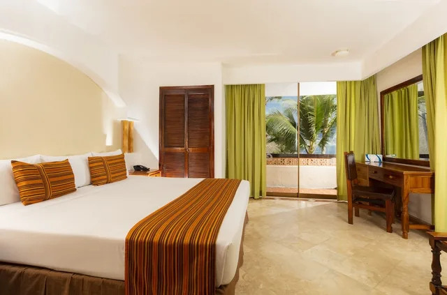 Room, King Bed, Ocean Front, Las Palmas By The Sea All Inclusive 3/3