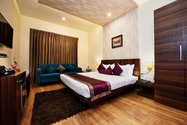 غرفة ديلوكس بسرير كوين، SAPNA CLARKS INN 1/9