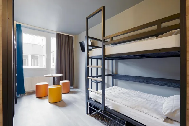 سكن مشترك مختلط بأربعة أسرّة، a&o Dusseldorf Hauptbahnhof 2/10