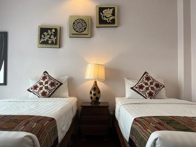 غرفة ديلوكس بسريرين منفصلين بشرفة، Pha Thai House 5/6