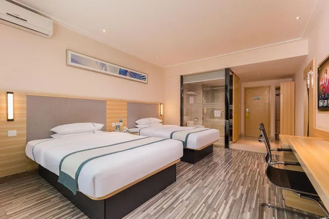 غرفة سوبيريور بسريرين، City Comfort Inn Haikou East High Speed Railway Station 1/1