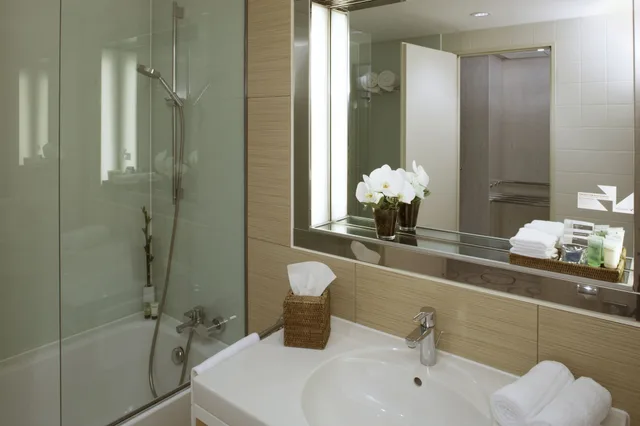 غرفة كلاسيكية بسريرين منفصلين، SHERATON BERLIN GRAND HOTEL ESPLANADE 3/6