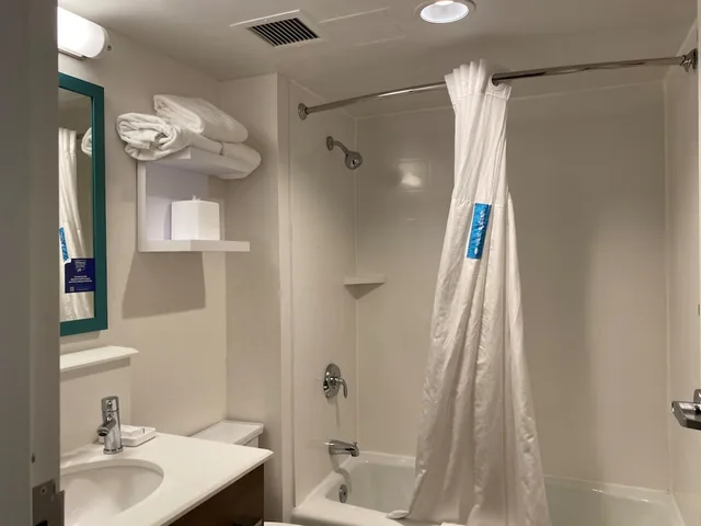 غرفة قياسية بسريرين كوين، Hampton Inn Milford, CT 6/6