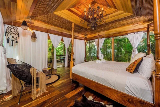 بنغل بإطلالة على البحر بغرفة نوم واحدة، Ocho Artisan Bungalows 1/1