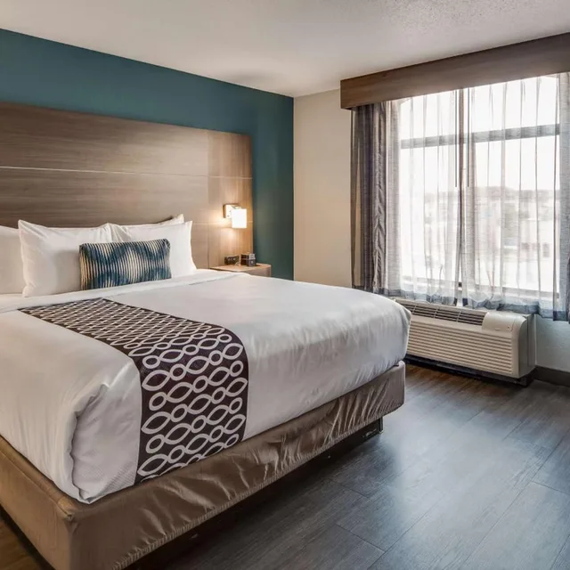 جناح بسرير كينج مع أريكة، Best Western Plus Champaign/Urbana Inn 4/7