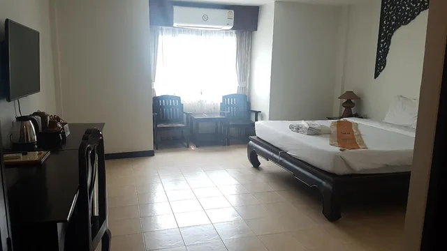 غرفة ديلوكس بسرير مزدوج، Wangburapa Grand Hotel 8/10