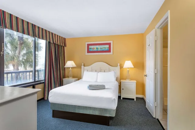 2 Bedrooms, Suite, King and Twin Beds, 2 Queen Beds, Ocean Front، Ocean Club Resort Myrtle Beach 2/10