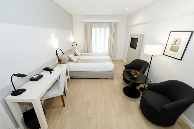غرفة جونيور بإطلالة، Loi Suites Recoleta 2/9