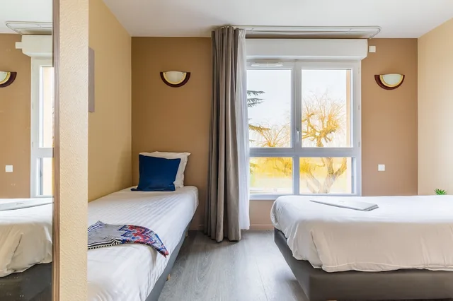 شقة بسريرين منفصلين بغرفتي نوم مع أريكة، Hotel Residence Zenitude Magny Les Hameaux Versailles 1/10