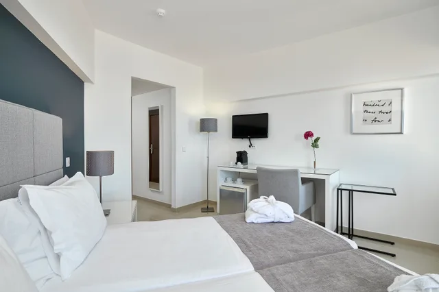 غرفة بسرير مزدوج بإطلالة على البحر، Rocamar Exclusive Hotel & Spa - Adults Only 4/7