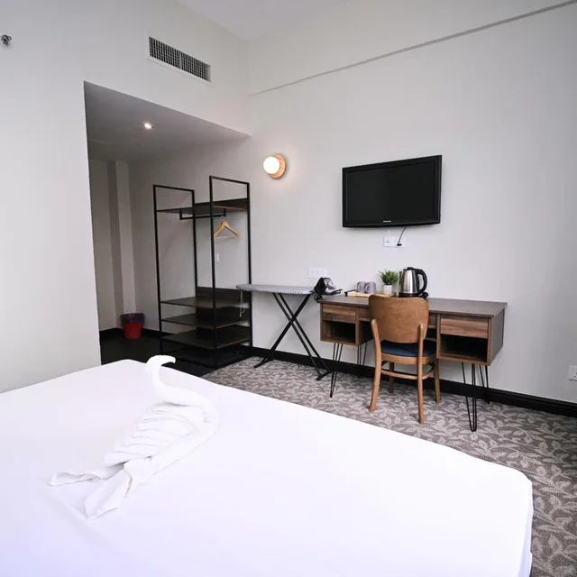 غرفة ديلوكس بسرير كينج، Kingston Hotel 10 @ Bukit Jalil 6/10