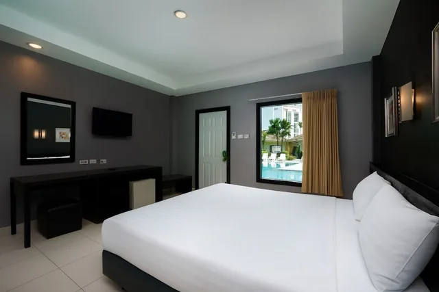 Deluxe, Bungalow, Pool Side، The Natural Resort 1/10