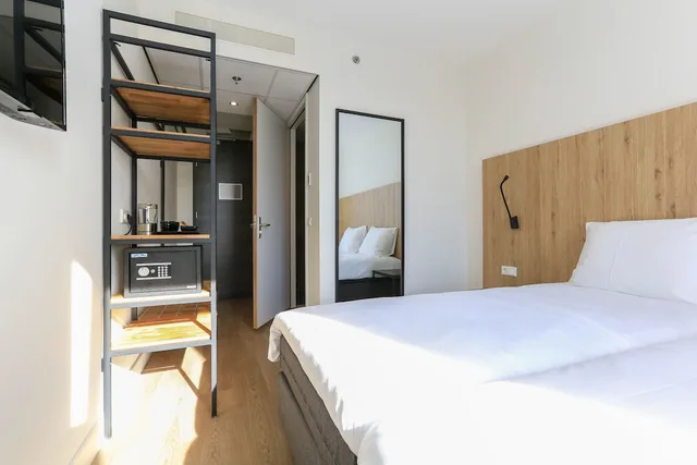 غرفة كومفورت بسريرين منفصلين، Fletcher Hotel Rotterdam-Airport 2/5