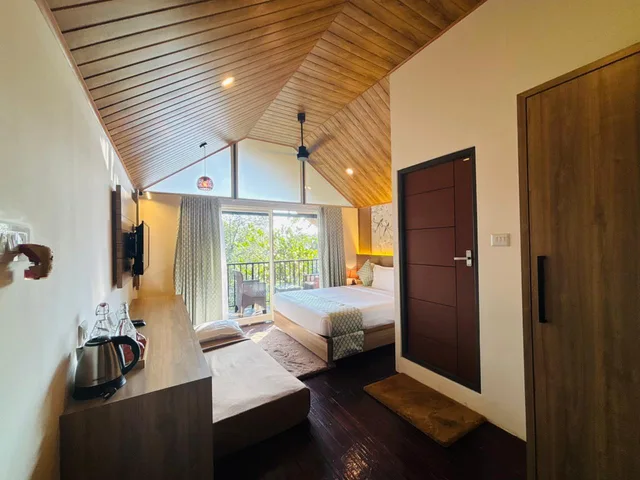 Hut, Double Bed، Bamboodale 2/2