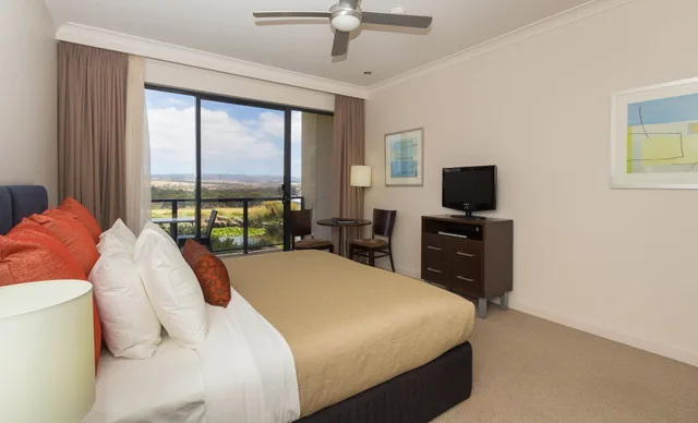 Spa, Studio, Kitchenette، Discovery Resorts - McCracken Country Club 1/4