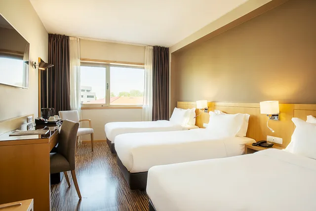 غرفة سوبيريور ثلاثية، Hf Tuela Porto Hotel 3/5