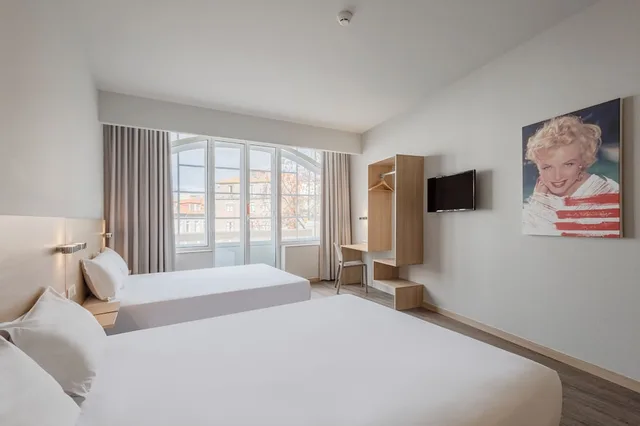 غرفة سوبيريور بسريرين مزدوجين، Moov Hotel Porto Centro 3/7