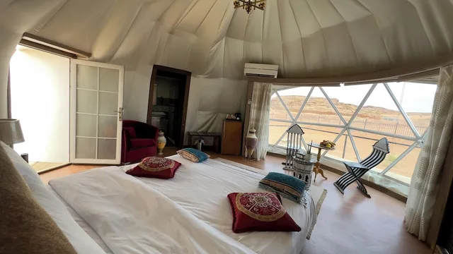 1 Bedroom, Luxury, Tent, King Bed, Mountain Side, Mountain View، Wadi Rum Mazayen Camp 4/10
