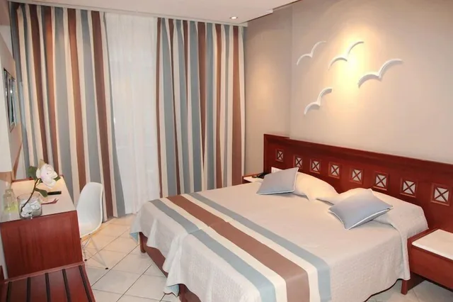 غرفة قياسية بسرير كوين بإطلالة على البحر، Evilion Sea And Sun Hotel 4/5