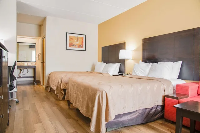 غرفة بسريرين مزدوجين لذوي الإعاقة، Quality Inn & Suites Aiken 1/4