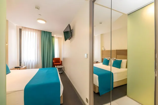 غرفة متصلة بسريرين مزدوجين، Hotel V Plus Taksim 2/2