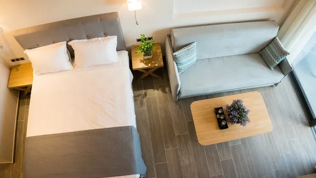 غرفة ديلوكس بسريرين كوين بإطلالة على البحر مع أريكة، Costa Domus Blue Luxury Apartments 6/7