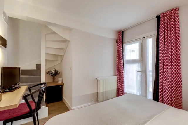 Room, Double or Twin Bed, Courtyard Area، Alexandrine Opera 6/9