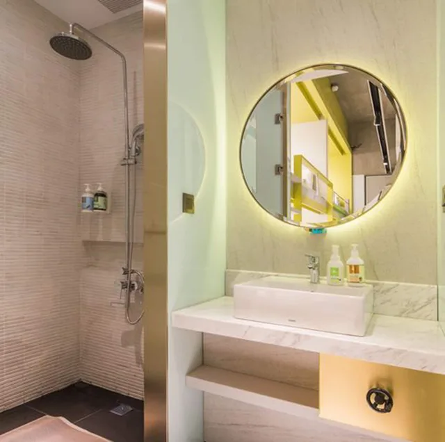 Standard, Twin Beds, No Window، Hua Shan Din By Cosmos Creation 5/5
