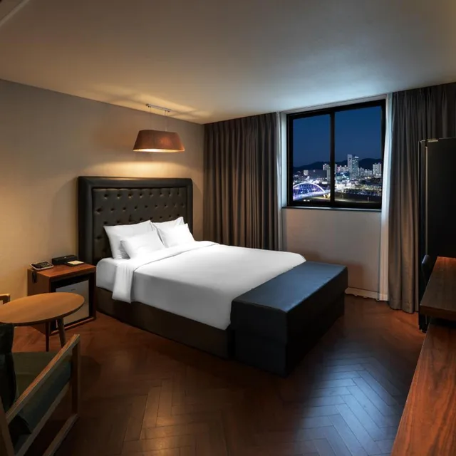 غرفة بريميوم بسرير مزدوج، Golden Business Hotel 3/10