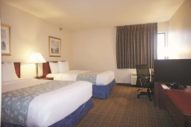 غرفة بسريرين كوين، La Quinta Inn Omaha Southwest 3/5