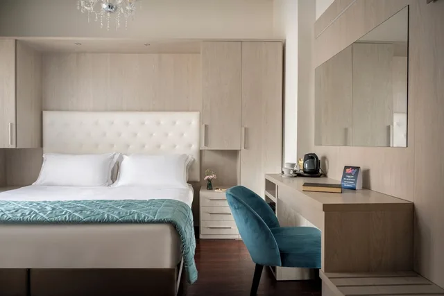 غرفة كلاسيكية مزدوجة بشرفة، Hotel Re Enzo 5/10