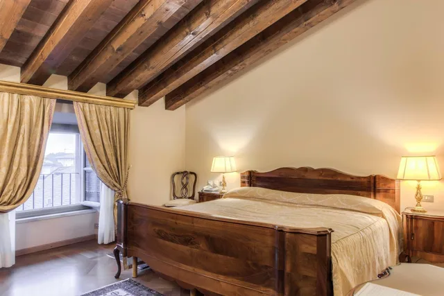 غرفة ديلوكس بسرير مزدوج، Villa Fenaroli Palace Hotel 2/8