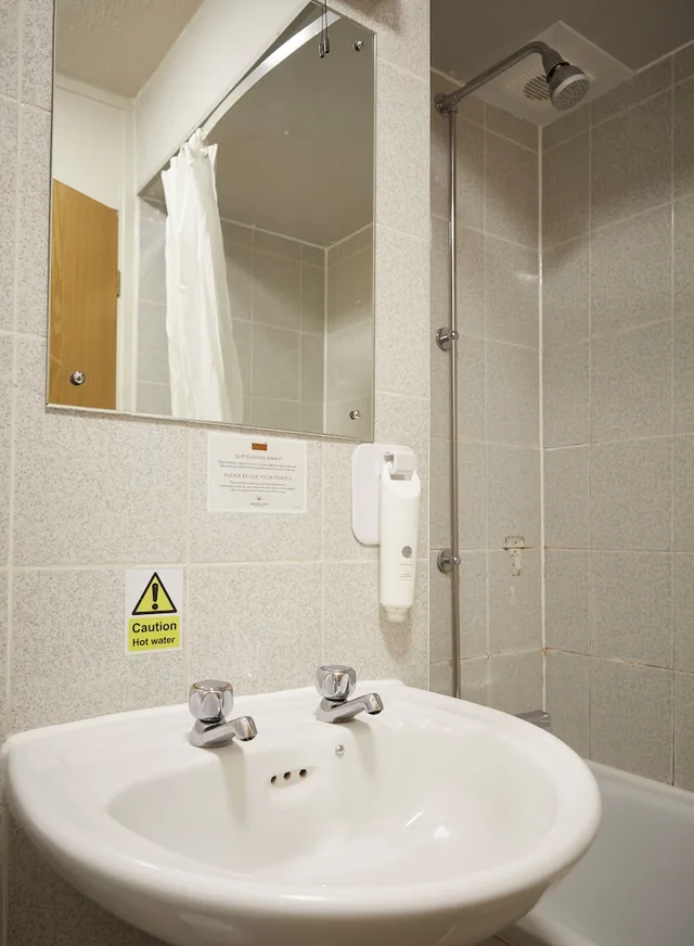غرفة بسرير مزدوج، Premier Inn Alderley Edge 7/7