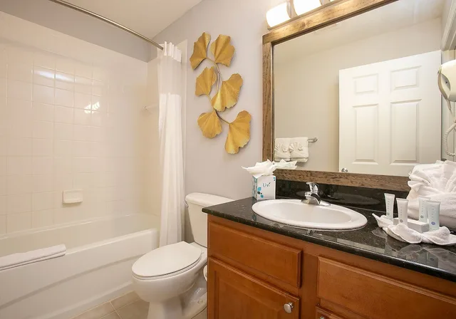 Signature, 2 Double Beds, King Bed, Fireworks View, 2 Bathrooms, Sofa، Lake Buena Vista Resort Village and Spa 7/10