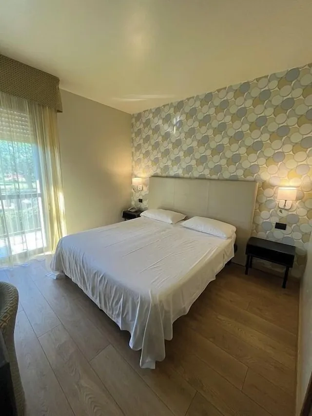 غرفة كومفورت بسرير مزدوج، HOTEL PARIGI 2 2/6