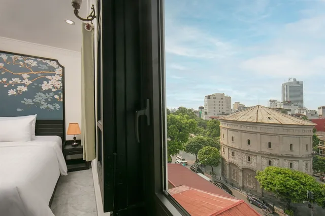 جناح عائلي بسرير كينج وسرير فردي بإطلالة على المدينة، Hanoi Posh Hotel 9/10