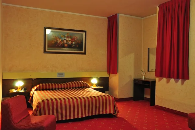 غرفة كلاسيكية ثلاثية بثلاثة أسرّة، Hotel Country Club 2/5