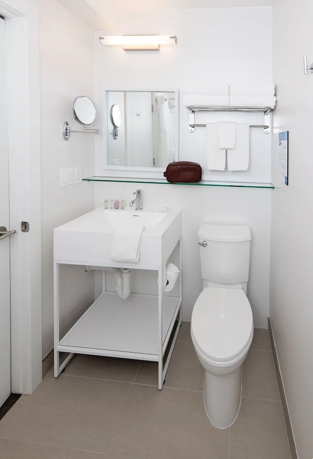 Coast, Superior, 2 Queen Beds, Patio، Coast Canmore Hotel Conference Centre 6/6