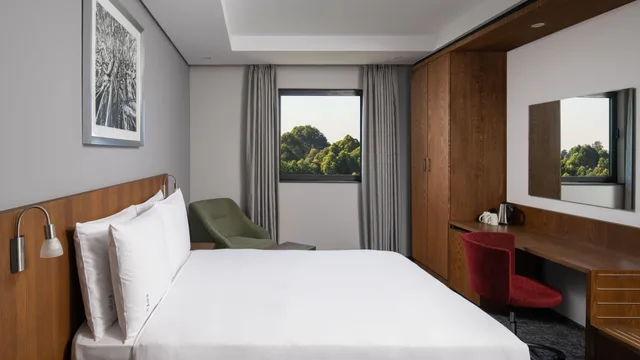 غرفة قياسية بسرير مزدوج، Holiday Inn Nairobi Two Rivers Mall an IHG Hotel 1/3