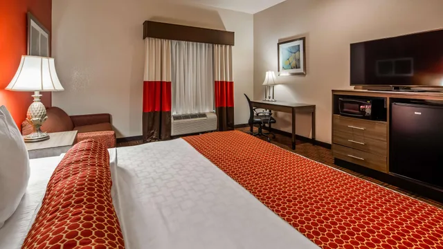 غرفة بسرير كينج، Best Western Plus Memorial Inn and Suites 2/3