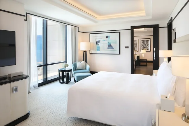 جناح رئاسي بسرير كينج، Waldorf Astoria Doha West Bay 1/4