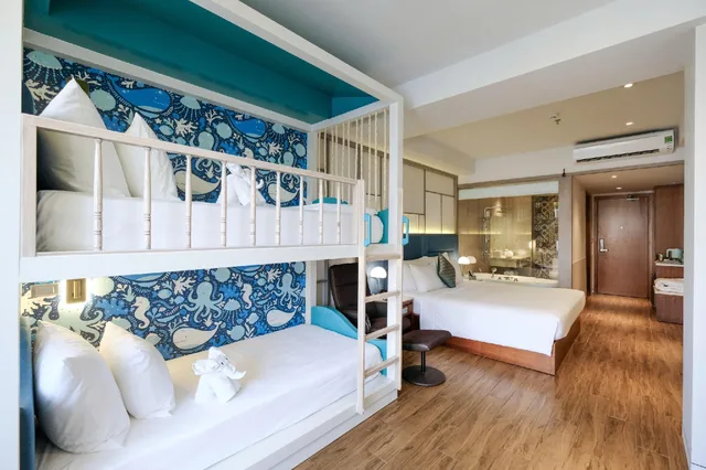 جناح جونيور عائلي بسرير كينج وسرير بطابقين، Seaesta Hotel Nha Trang 1/1